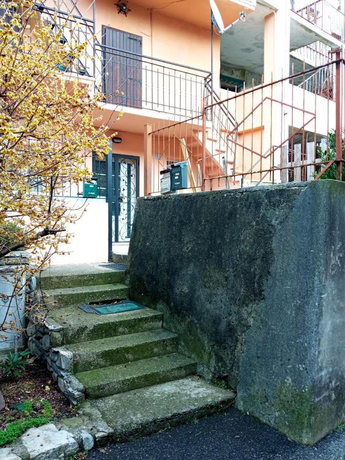 Cute Little Flat With View, 20 Mins To Bgy Airport Pradalunga Exterior foto
