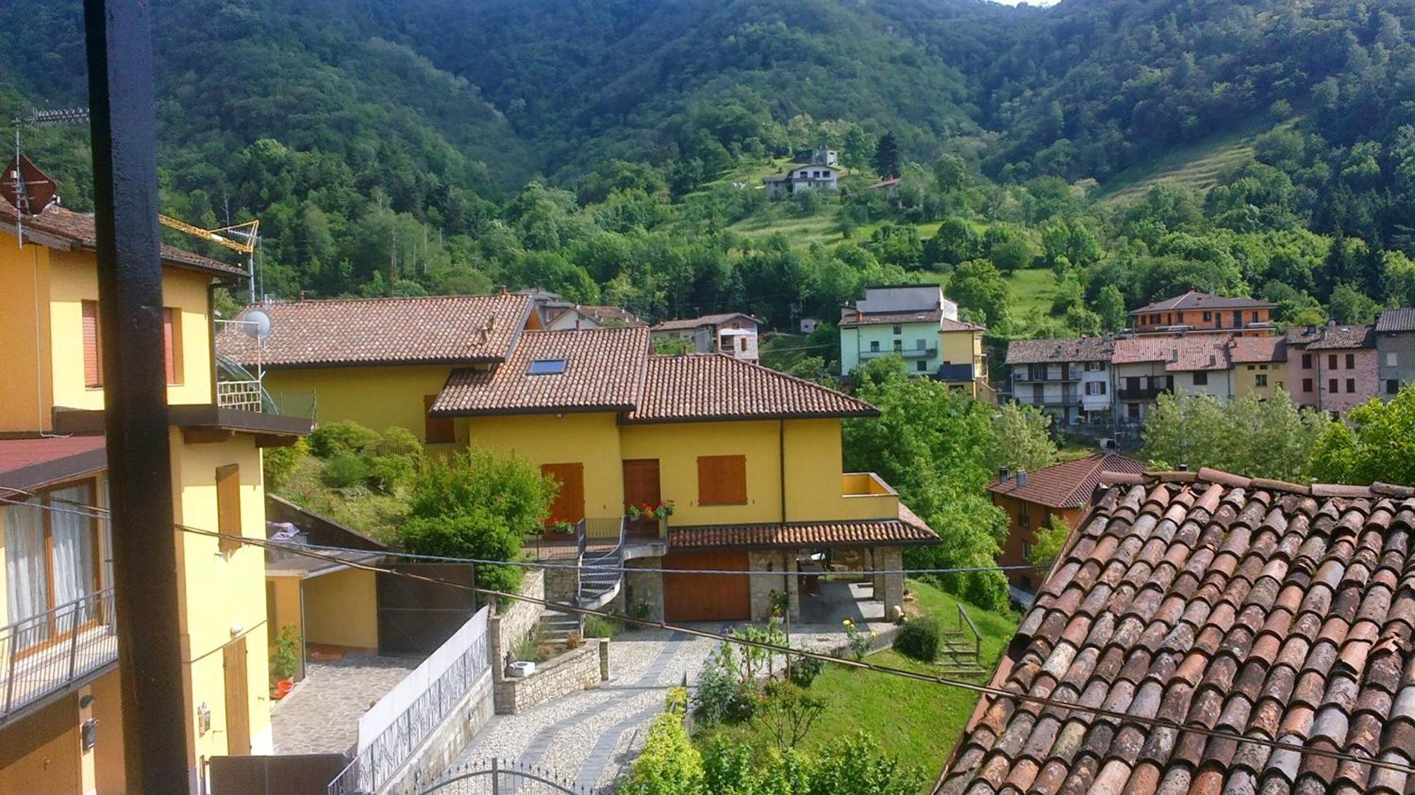 Cute Little Flat With View, 20 Mins To Bgy Airport Pradalunga Exterior foto